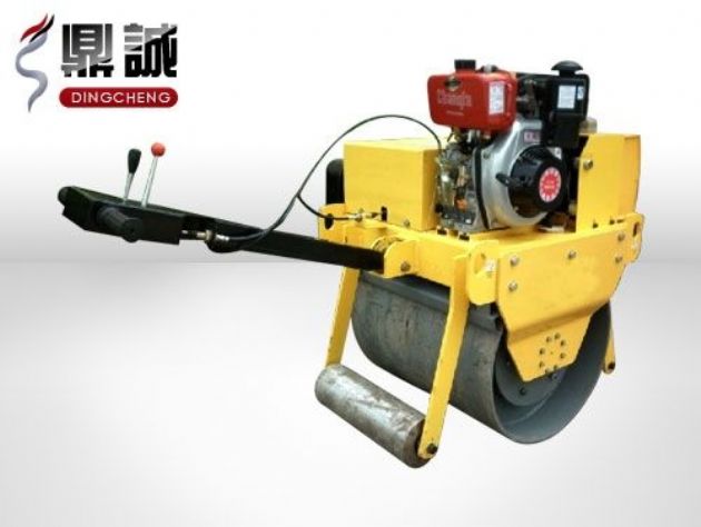 点击查看详细信息<br>标题：重型手扶式单钢轮压路机 阅读次数：13103