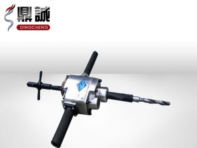 点击查看详细信息<br>标题：ZK19型轨道钻 阅读次数：2558