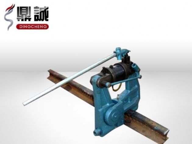 点击查看详细信息<br>标题：液压钢轨挤孔机 阅读次数：3040