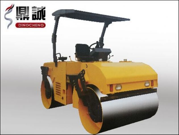 点击查看详细信息<br>标题：6吨双钢轮振动压路机 阅读次数：12932